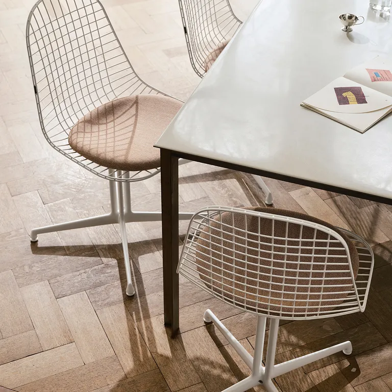 Stühle in unserer Ausstellung